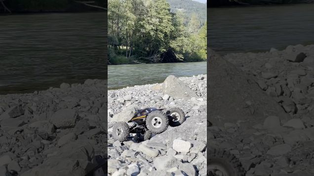 short crawling on the rocks - Axial XR10 #axialxr10 #axialcrawler #axial